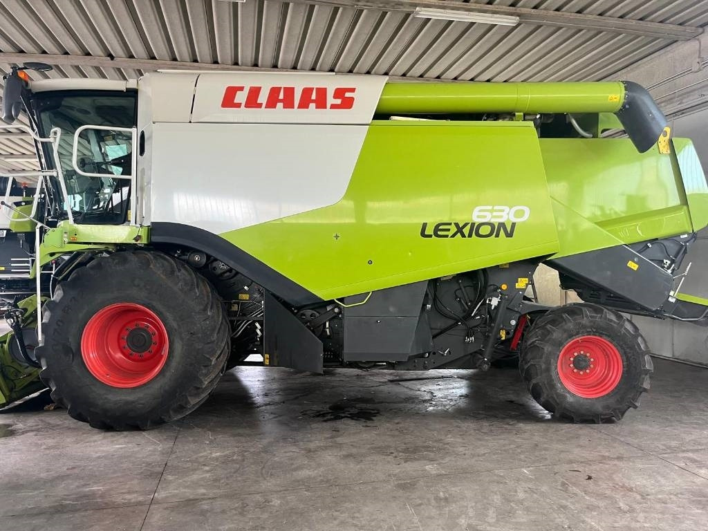 Claas Lexion 630 Montana - Mähdrescher: das Bild 1 Claas Lexion 630 Montana - Mähdrescher: das Bild 1