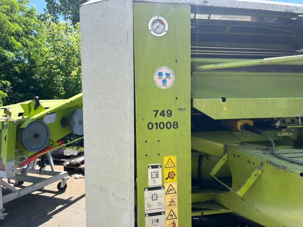 Claas Rollant 240 - Rundballenpresse: das Bild 2 Claas Rollant 240 - Rundballenpresse: das Bild 2