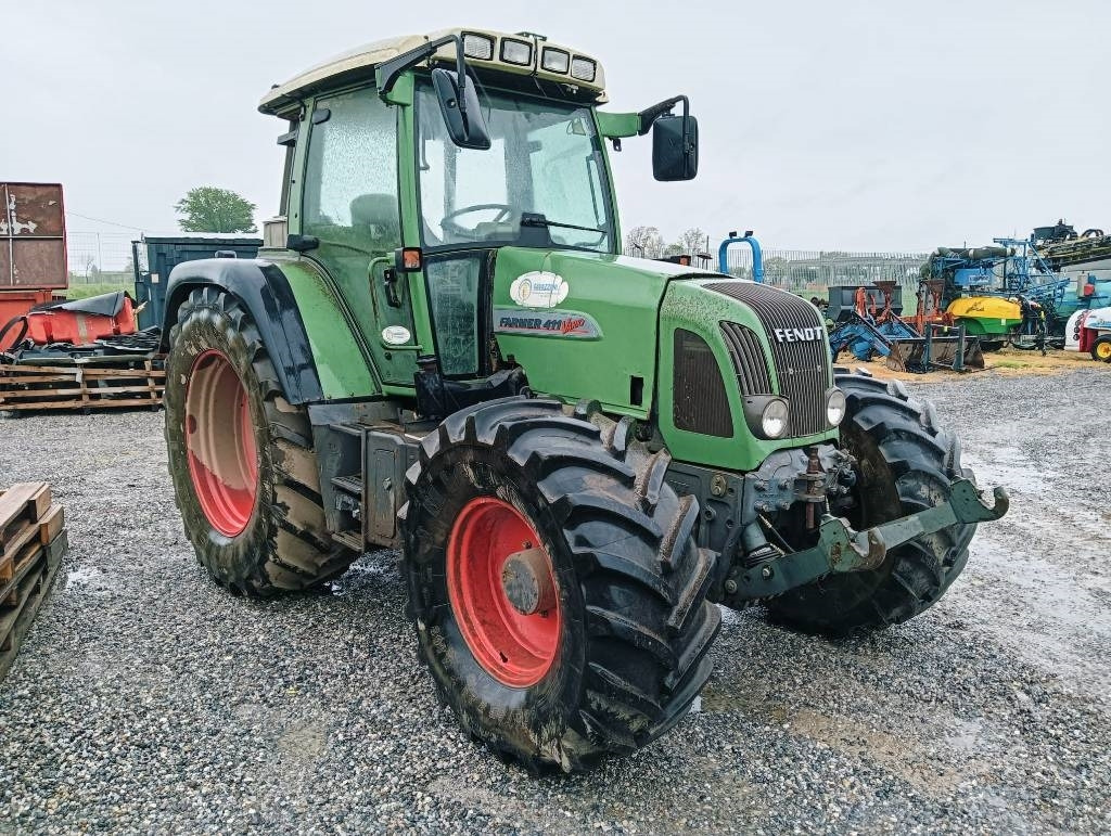 Fendt Farmer 411 Vario - Traktor: das Bild 1 Fendt Farmer 411 Vario - Traktor: das Bild 1