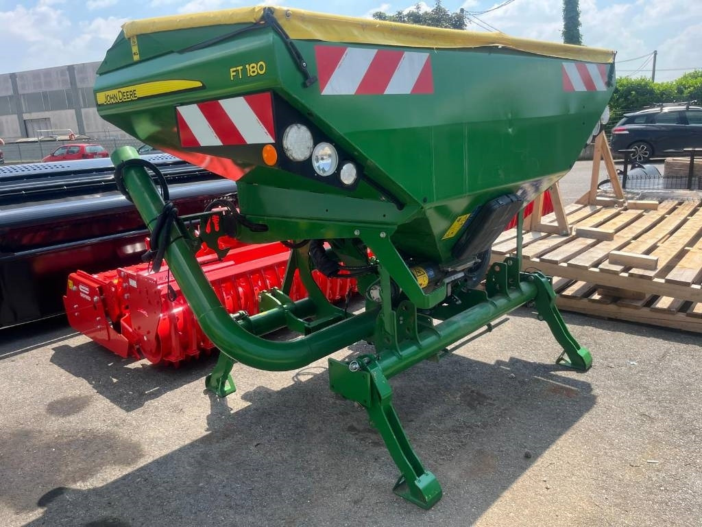 John Deere FT 180 - Düngerstreuer: das Bild 1 John Deere FT 180 - Düngerstreuer: das Bild 1