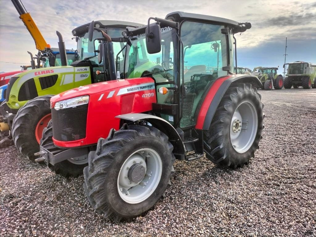 Massey Ferguson 4709 - Traktor: das Bild 2 Massey Ferguson 4709 - Traktor: das Bild 2