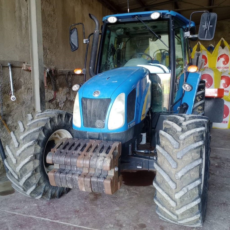 New Holland T 5050 - Traktor: das Bild 2 New Holland T 5050 - Traktor: das Bild 2