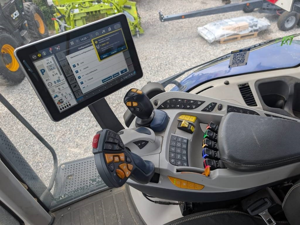 New Holland T 8.380 - Traktor: das Bild 4 New Holland T 8.380 - Traktor: das Bild 4