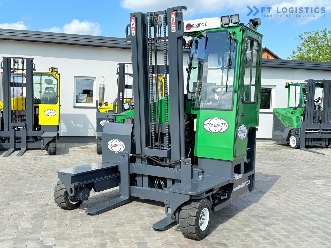 COMBILIFT C3500 / DUPLEX 4100MM / GAS / EXTENDABLE FORKS / CABIN / HEATING + AIR CONDITIONING / LIKE NEW - Vierwegstapler: das Bild 2 COMBILIFT C3500 / DUPLEX 4100MM / GAS / EXTENDABLE FORKS / CABIN / HEATING + AIR CONDITIONING / LIKE NEW - Vierwegstapler: das Bild 2