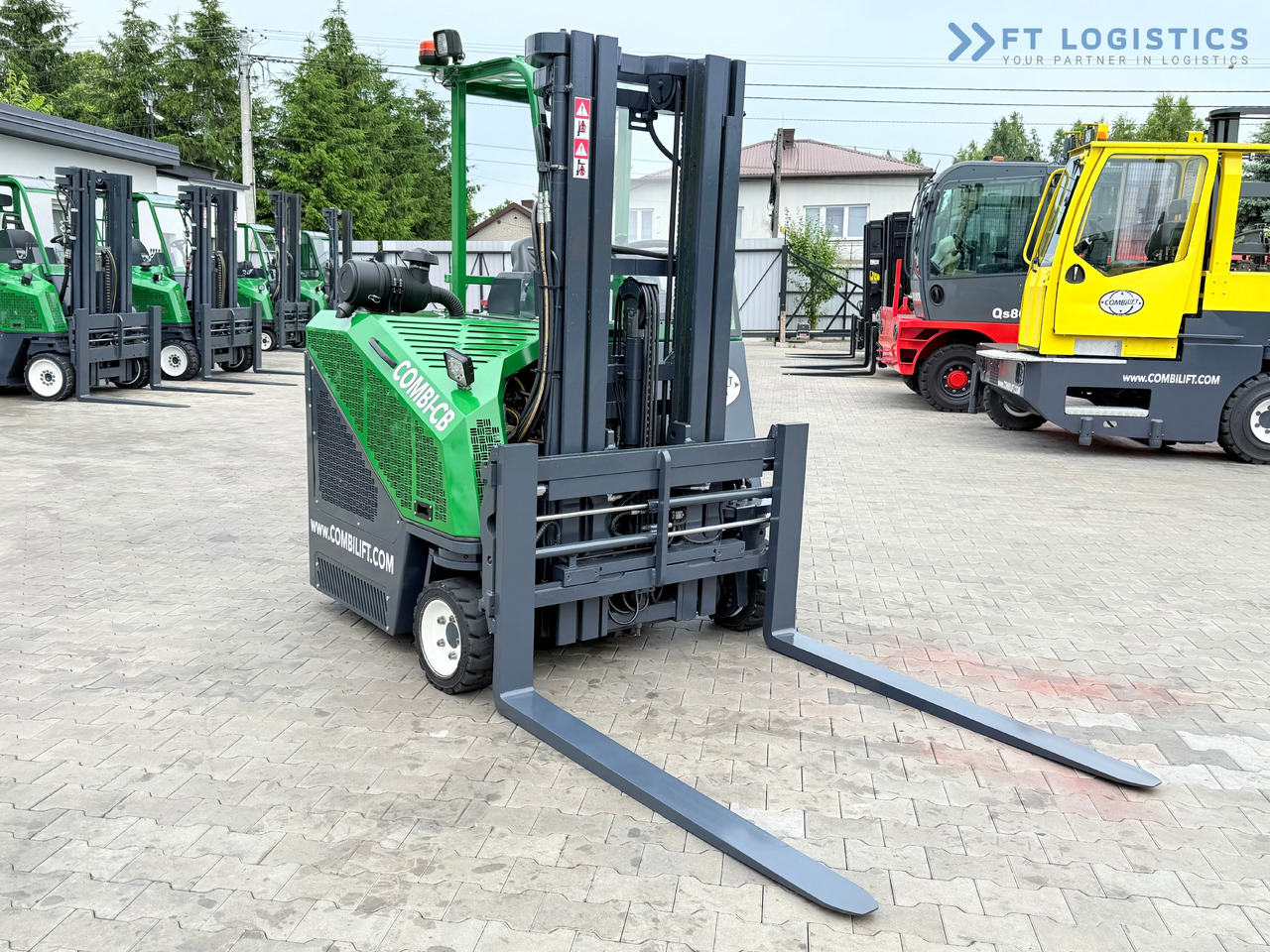 COMBILIFT CB3000 / DIESEL / TRIPLEX 4900MM / FREE LIFT / SIDESHIFT / FORK POSITIONER / 1500MM FORKS / LIKE NEW - Vierwegstapler: das Bild 5 COMBILIFT CB3000 / DIESEL / TRIPLEX 4900MM / FREE LIFT / SIDESHIFT / FORK POSITIONER / 1500MM FORKS / LIKE NEW - Vierwegstapler: das Bild 5