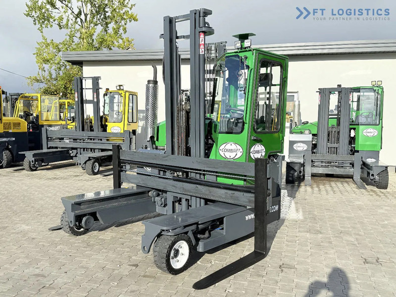 Combilift C3000 / DIESEL / DUPLEX 4200MM / FREE LIFT / WIDE FORK POSITIONER / FULL CABIN / EXCELLENT CONDITION / Wide range of four-way an - Vierwegstapler: das Bild 2 Combilift C3000 / DIESEL / DUPLEX 4200MM / FREE LIFT / WIDE FORK POSITIONER / FULL CABIN / EXCELLENT CONDITION / Wide range of four-way an - Vierwegstapler: das Bild 2