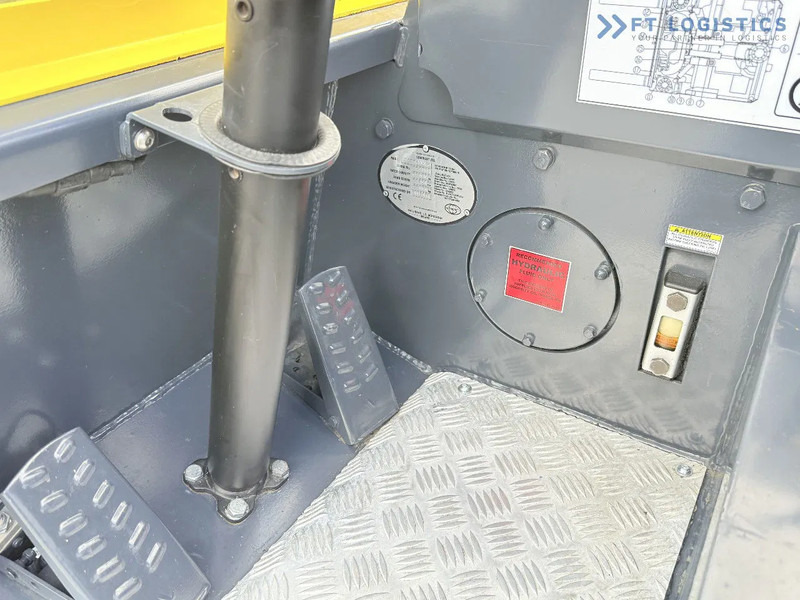 Vierwegstapler Combilift C3000CB / GAS / TRIPLEX 4900MM / FREE LIFT / FORK POSITIONER / SIDE SHIFT / EXCELLENT CONDITION / Wide range of four-way and sid: das Bild 15