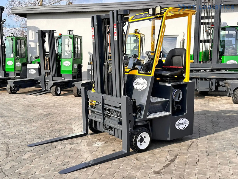 Combilift C3000CB / LPG / TRIPLEX / 4900MM / FREE LIFT / POSITIONER / LIKE NEW C3000CB / LPG / TRIPLEX / 4900MM / FREE LIFT / POSITIONER / - Vierwegstapler: das Bild 2 Combilift C3000CB / LPG / TRIPLEX / 4900MM / FREE LIFT / POSITIONER / LIKE NEW C3000CB / LPG / TRIPLEX / 4900MM / FREE LIFT / POSITIONER / - Vierwegstapler: das Bild 2