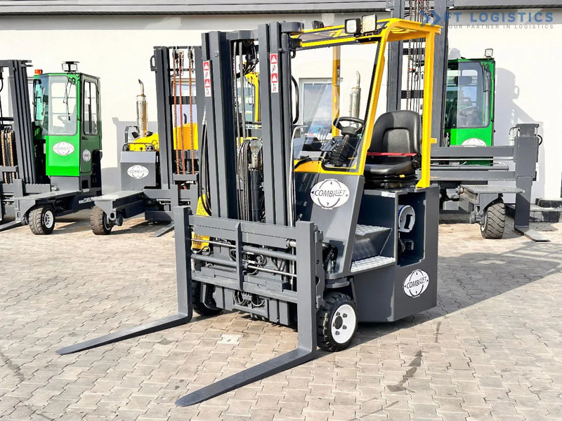 Combilift C3000CB / LPG / TRIPLEX / 4900MM / FREE LIFT / POSITIONER / LIKE NEW C3000CB / LPG / TRIPLEX / 4900MM / FREE LIFT / POSITIONER / - Vierwegstapler: das Bild 4 Combilift C3000CB / LPG / TRIPLEX / 4900MM / FREE LIFT / POSITIONER / LIKE NEW C3000CB / LPG / TRIPLEX / 4900MM / FREE LIFT / POSITIONER / - Vierwegstapler: das Bild 4