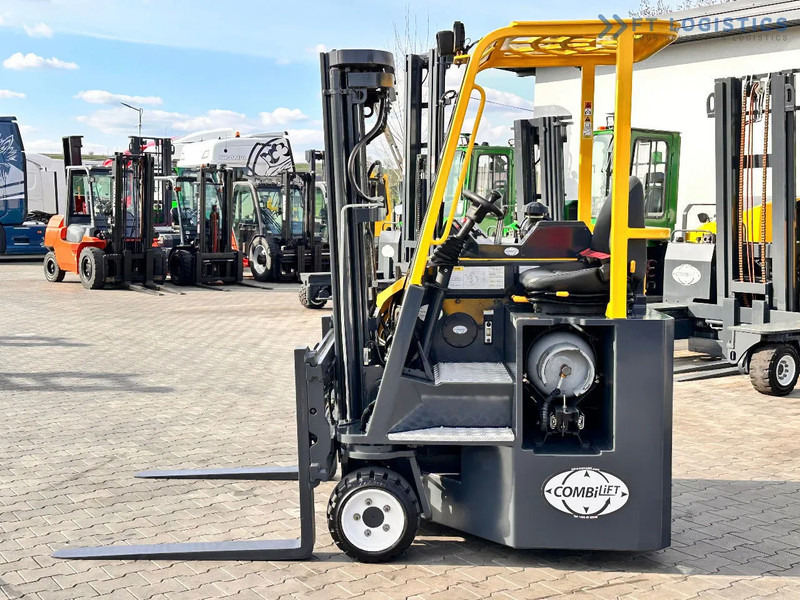 Combilift C3000CB / LPG / TRIPLEX / 4900MM / FREE LIFT / POSITIONER / LIKE NEW C3000CB / LPG / TRIPLEX / 4900MM / FREE LIFT / POSITIONER / - Vierwegstapler: das Bild 5 Combilift C3000CB / LPG / TRIPLEX / 4900MM / FREE LIFT / POSITIONER / LIKE NEW C3000CB / LPG / TRIPLEX / 4900MM / FREE LIFT / POSITIONER / - Vierwegstapler: das Bild 5