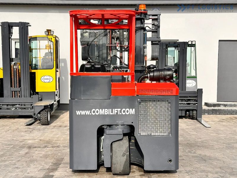 Combilift C3000CB / LPG / TRIPLEX / 5500MM / FREE LIFT / FORK SHIFT / POSITIONER C3000CB / LPG / TRIPLEX / 5500MM / FREE LIFT / FORK SHIFT - Vierwegstapler: das Bild 4 Combilift C3000CB / LPG / TRIPLEX / 5500MM / FREE LIFT / FORK SHIFT / POSITIONER C3000CB / LPG / TRIPLEX / 5500MM / FREE LIFT / FORK SHIFT - Vierwegstapler: das Bild 4