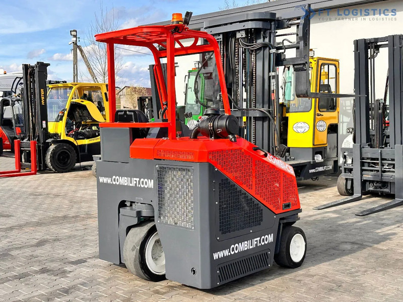 Combilift C3000CB / LPG / TRIPLEX / 5500MM / FREE LIFT / FORK SHIFT / POSITIONER C3000CB / LPG / TRIPLEX / 5500MM / FREE LIFT / FORK SHIFT - Vierwegstapler: das Bild 5 Combilift C3000CB / LPG / TRIPLEX / 5500MM / FREE LIFT / FORK SHIFT / POSITIONER C3000CB / LPG / TRIPLEX / 5500MM / FREE LIFT / FORK SHIFT - Vierwegstapler: das Bild 5