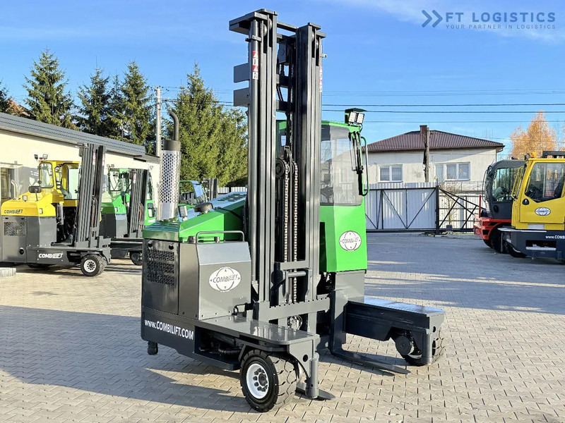 Combilift C4000 / GAS / TRIPLEX - 6900MM / FREE-LIFT / FULL CABIN C4000 / GAS / TRIPLEX - 6900MM / FREE-LIFT / FULL CABIN - Vierwegstapler: das Bild 5 Combilift C4000 / GAS / TRIPLEX - 6900MM / FREE-LIFT / FULL CABIN C4000 / GAS / TRIPLEX - 6900MM / FREE-LIFT / FULL CABIN - Vierwegstapler: das Bild 5