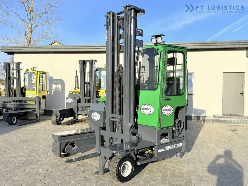 Combilift C4000 / GAS / TRIPLEX - 6900MM / FREE-LIFT / FULL CABIN C4000 / GAS / TRIPLEX - 6900MM / FREE-LIFT / FULL CABIN - Vierwegstapler: das Bild 2 Combilift C4000 / GAS / TRIPLEX - 6900MM / FREE-LIFT / FULL CABIN C4000 / GAS / TRIPLEX - 6900MM / FREE-LIFT / FULL CABIN - Vierwegstapler: das Bild 2