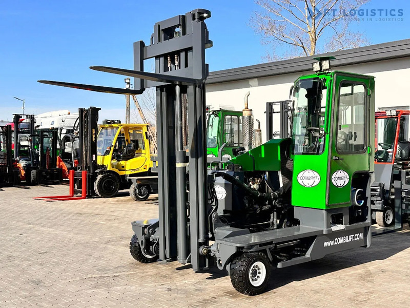 Combilift C4000 / LPG / DUPLEX / 4500MM / FREE LIFT / LIKE NEW C4000 / LPG / DUPLEX / 4500MM / FREE LIFT / LIKE NEW - Vierwegstapler: das Bild 1 Combilift C4000 / LPG / DUPLEX / 4500MM / FREE LIFT / LIKE NEW C4000 / LPG / DUPLEX / 4500MM / FREE LIFT / LIKE NEW - Vierwegstapler: das Bild 1