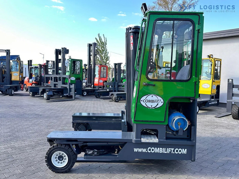 Combilift C4000 / TRIPLEX / 4900MM / LPG / FREE LIFT / FORK SHIFT / LIKE NEW C4000 / TRIPLEX / 4900MM / LPG / FREE LIFT / FORK SHIFT / LIK - Vierwegstapler: das Bild 2 Combilift C4000 / TRIPLEX / 4900MM / LPG / FREE LIFT / FORK SHIFT / LIKE NEW C4000 / TRIPLEX / 4900MM / LPG / FREE LIFT / FORK SHIFT / LIK - Vierwegstapler: das Bild 2