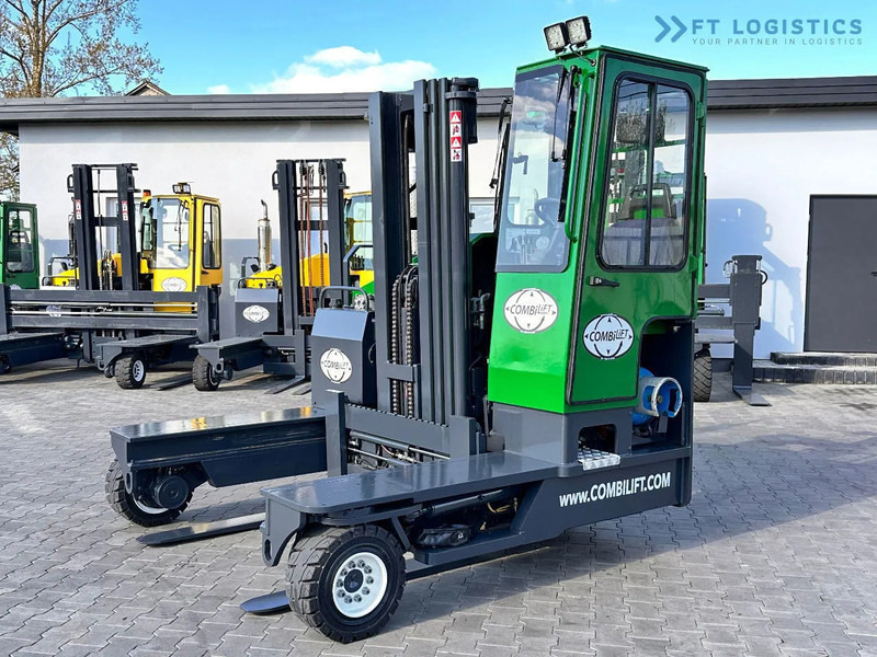 Combilift C4000 / TRIPLEX / 4900MM / LPG / FREE LIFT / FORK SHIFT / LIKE NEW C4000 / TRIPLEX / 4900MM / LPG / FREE LIFT / FORK SHIFT / LIK - Vierwegstapler: das Bild 1 Combilift C4000 / TRIPLEX / 4900MM / LPG / FREE LIFT / FORK SHIFT / LIKE NEW C4000 / TRIPLEX / 4900MM / LPG / FREE LIFT / FORK SHIFT / LIK - Vierwegstapler: das Bild 1