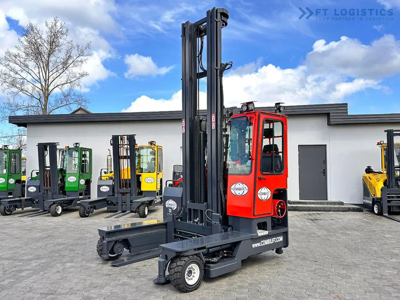 Combilift C4000 / TRIPLEX / 9300MM / FREE LIFT / POSITIONER / LPG / CABIN C4000 / TRIPLEX / 9300MM / FREE LIFT / POSITIONER / LPG / CABIN - Vierwegstapler: das Bild 2 Combilift C4000 / TRIPLEX / 9300MM / FREE LIFT / POSITIONER / LPG / CABIN C4000 / TRIPLEX / 9300MM / FREE LIFT / POSITIONER / LPG / CABIN - Vierwegstapler: das Bild 2