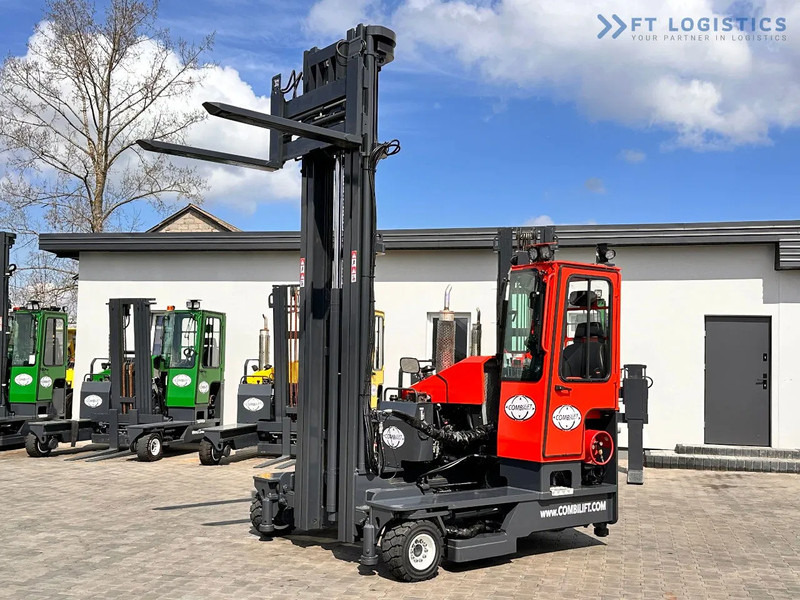 Combilift C4000 / TRIPLEX / 9300MM / FREE LIFT / POSITIONER / LPG / CABIN C4000 / TRIPLEX / 9300MM / FREE LIFT / POSITIONER / LPG / CABIN - Vierwegstapler: das Bild 1 Combilift C4000 / TRIPLEX / 9300MM / FREE LIFT / POSITIONER / LPG / CABIN C4000 / TRIPLEX / 9300MM / FREE LIFT / POSITIONER / LPG / CABIN - Vierwegstapler: das Bild 1