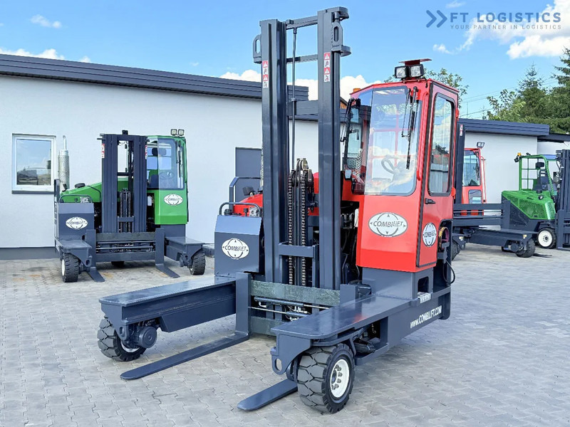 Combilift C4500 / GAS / DUPLEX - 4500MM / POSITIONER / FREE LIFT / FULL CABIN / ONLY 6178H / CONDITION - LIKE NEW! C4500 / GAS / DUPLEX - - Vierwegstapler: das Bild 4 Combilift C4500 / GAS / DUPLEX - 4500MM / POSITIONER / FREE LIFT / FULL CABIN / ONLY 6178H / CONDITION - LIKE NEW! C4500 / GAS / DUPLEX - - Vierwegstapler: das Bild 4