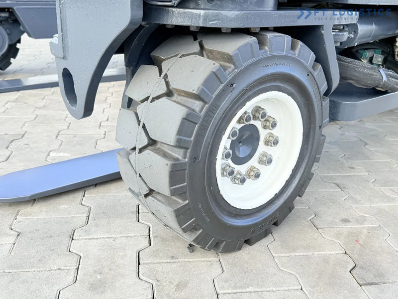 Combilift C4500 / GAS / DUPLEX - 4500MM / POSITIONER / FREE LIFT / FULL CABIN / ONLY 6178H / CONDITION - LIKE NEW! C4500 / GAS / DUPLEX - - Vierwegstapler: das Bild 5 Combilift C4500 / GAS / DUPLEX - 4500MM / POSITIONER / FREE LIFT / FULL CABIN / ONLY 6178H / CONDITION - LIKE NEW! C4500 / GAS / DUPLEX - - Vierwegstapler: das Bild 5