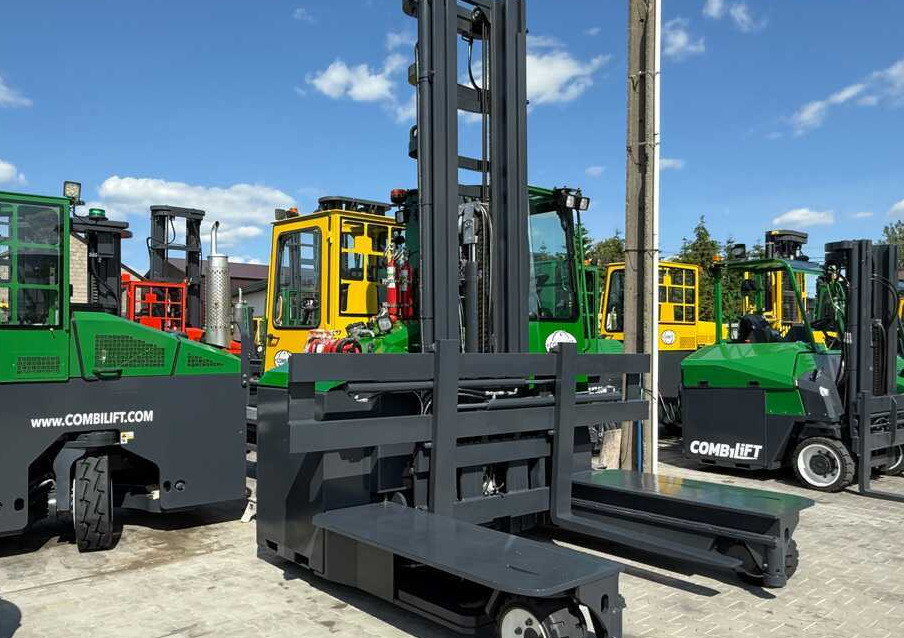 Combilift C5000E / ELECTRIC / TRIPLEX 8300MM / FULL FREE LIFT / WIDE POSITIONER / FORK SIDESHIFT / BATTERY LIKE NEW - Vierwegstapler: das Bild 4 Combilift C5000E / ELECTRIC / TRIPLEX 8300MM / FULL FREE LIFT / WIDE POSITIONER / FORK SIDESHIFT / BATTERY LIKE NEW - Vierwegstapler: das Bild 4