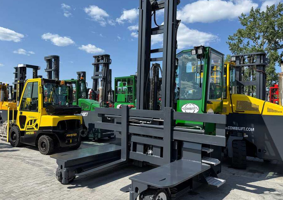 Combilift C5000E / ELECTRIC / TRIPLEX 8300MM / FULL FREE LIFT / WIDE POSITIONER / FORK SIDESHIFT / BATTERY LIKE NEW - Vierwegstapler: das Bild 2 Combilift C5000E / ELECTRIC / TRIPLEX 8300MM / FULL FREE LIFT / WIDE POSITIONER / FORK SIDESHIFT / BATTERY LIKE NEW - Vierwegstapler: das Bild 2