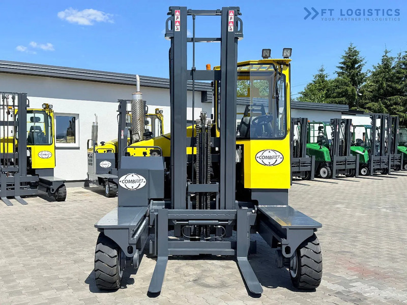 Combilift C5000XL / GAS / DUPLEX / 4500MM / FREE LIFT / SIDESHIFT / FORK POSITIONER / XL CABIN / NEW TYRES C5000XL / GAS / DUPLEX / 4500MM - Vierwegstapler: das Bild 5 Combilift C5000XL / GAS / DUPLEX / 4500MM / FREE LIFT / SIDESHIFT / FORK POSITIONER / XL CABIN / NEW TYRES C5000XL / GAS / DUPLEX / 4500MM - Vierwegstapler: das Bild 5