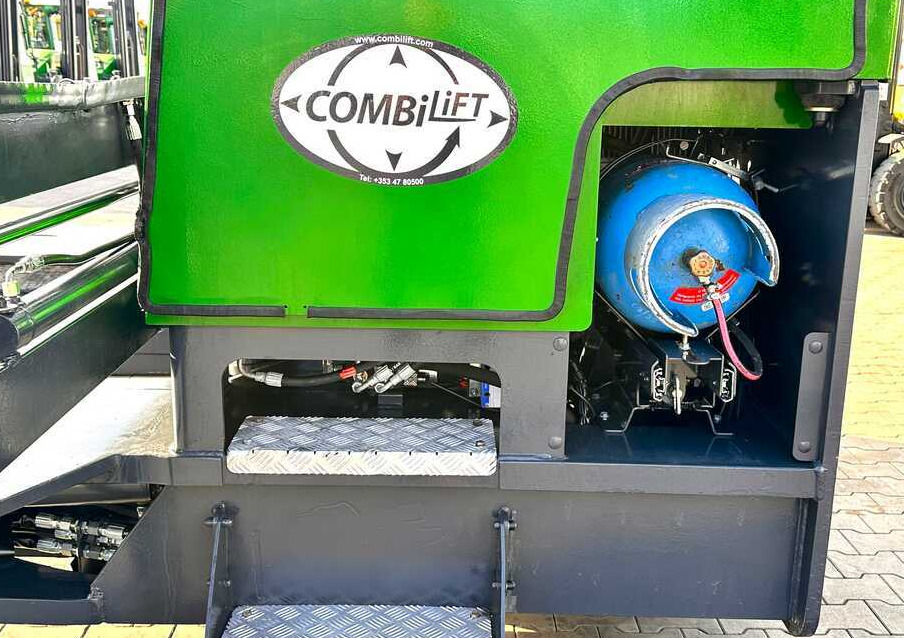 Combilift C5000XL / LPG / AIR CONDITIONING / WIDE POSITIONER / DUPLEX MAST / ADJUSTABLE FORKS / NEW TIRES / EXCELLENT CONDITION! - Vierwegstapler: das Bild 4 Combilift C5000XL / LPG / AIR CONDITIONING / WIDE POSITIONER / DUPLEX MAST / ADJUSTABLE FORKS / NEW TIRES / EXCELLENT CONDITION! - Vierwegstapler: das Bild 4