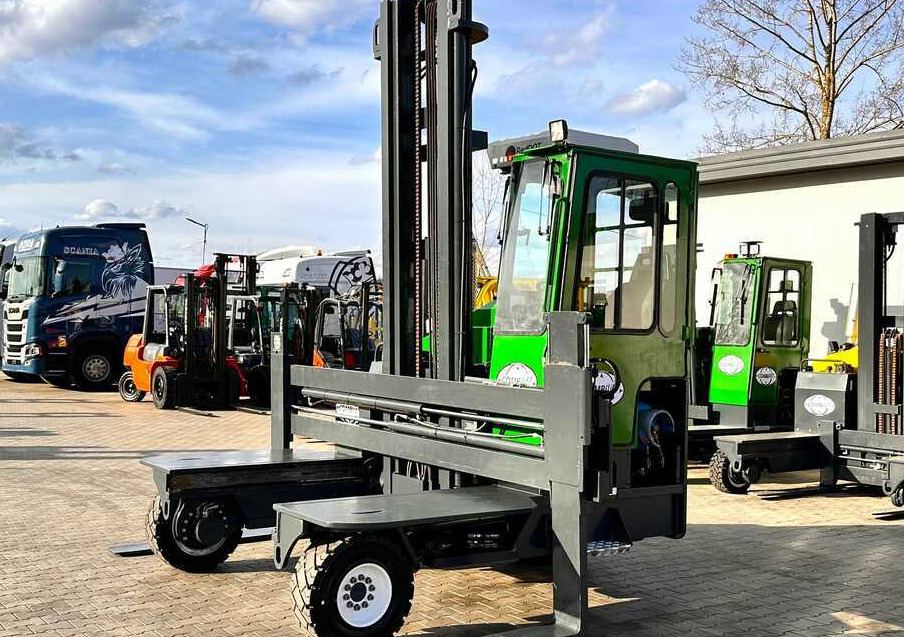 Combilift C5000XL / LPG / AIR CONDITIONING / WIDE POSITIONER / DUPLEX MAST / ADJUSTABLE FORKS / NEW TIRES / EXCELLENT CONDITION! - Vierwegstapler: das Bild 2 Combilift C5000XL / LPG / AIR CONDITIONING / WIDE POSITIONER / DUPLEX MAST / ADJUSTABLE FORKS / NEW TIRES / EXCELLENT CONDITION! - Vierwegstapler: das Bild 2