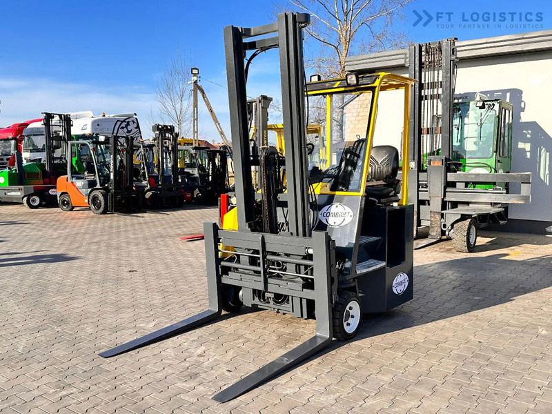 Combilift CB3000 / LPG / DUPLEX / 4000MM / FREE LIFT / NEW TIRES / LIKE NEW CB3000 / LPG / DUPLEX / 4000MM / FREE LIFT / NEW TIRES / LIKE - Vierwegstapler: das Bild 2 Combilift CB3000 / LPG / DUPLEX / 4000MM / FREE LIFT / NEW TIRES / LIKE NEW CB3000 / LPG / DUPLEX / 4000MM / FREE LIFT / NEW TIRES / LIKE - Vierwegstapler: das Bild 2