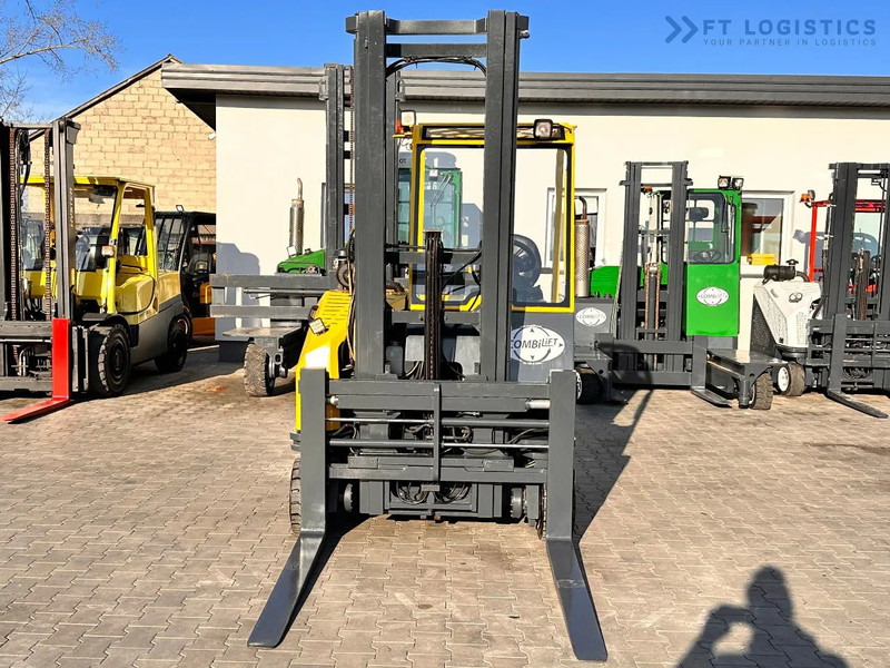 Combilift CB3000 / LPG / DUPLEX / 4000MM / FREE LIFT / NEW TIRES / LIKE NEW CB3000 / LPG / DUPLEX / 4000MM / FREE LIFT / NEW TIRES / LIKE - Vierwegstapler: das Bild 3 Combilift CB3000 / LPG / DUPLEX / 4000MM / FREE LIFT / NEW TIRES / LIKE NEW CB3000 / LPG / DUPLEX / 4000MM / FREE LIFT / NEW TIRES / LIKE - Vierwegstapler: das Bild 3