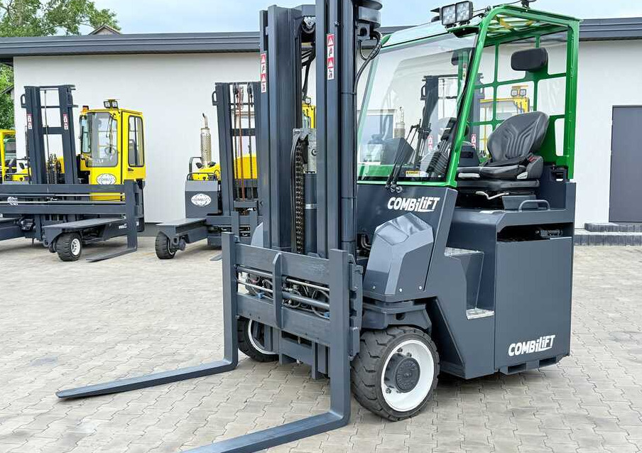 Combilift CBE4000 / TRIPLEX / 5200 / FREE-LIFT - Vierwegstapler: das Bild 1 Combilift CBE4000 / TRIPLEX / 5200 / FREE-LIFT - Vierwegstapler: das Bild 1