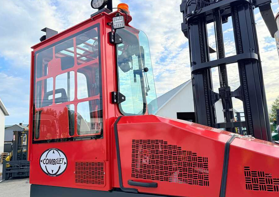 Vierwegstapler Combilift COMBILIFT C4000 – TRIPLEX 9300 mm – Year 2017 – GAS – FREE LIFT – FORK SIDE SHIFT – CONDITION 5/5: das Bild 32