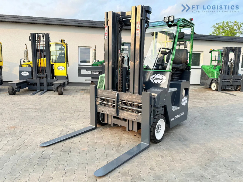 Combilift COMBILIFT C4000CB – TRIPLEX 5200mm – Year 2017 – LPG – FREE LIFT – SIDESHIFT – FORK POSITIONER – CONDITION 5/5 COMBILIFT C4000CB - Vierwegstapler: das Bild 3 Combilift COMBILIFT C4000CB – TRIPLEX 5200mm – Year 2017 – LPG – FREE LIFT – SIDESHIFT – FORK POSITIONER – CONDITION 5/5 COMBILIFT C4000CB - Vierwegstapler: das Bild 3