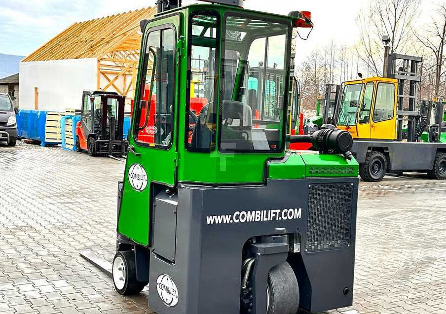 Combilift Combilift C3000CB - DUPLEX 4000mm - Year 2015 - / CABIN - HEATING / ONLY 6546 MTH / EXCELLENT CONDITION / LIKE NEW! - Vierwegstapler: das Bild 4 Combilift Combilift C3000CB - DUPLEX 4000mm - Year 2015 - / CABIN - HEATING / ONLY 6546 MTH / EXCELLENT CONDITION / LIKE NEW! - Vierwegstapler: das Bild 4