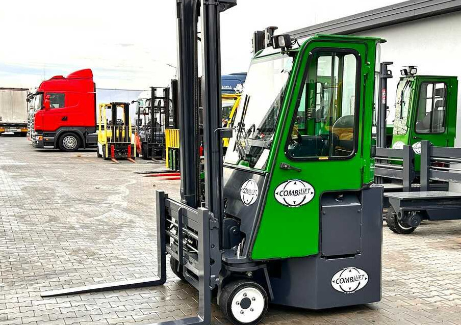 Combilift Combilift C3000CB - DUPLEX 4000mm - Year 2015 - / CABIN - HEATING / ONLY 6546 MTH / EXCELLENT CONDITION / LIKE NEW! - Vierwegstapler: das Bild 2 Combilift Combilift C3000CB - DUPLEX 4000mm - Year 2015 - / CABIN - HEATING / ONLY 6546 MTH / EXCELLENT CONDITION / LIKE NEW! - Vierwegstapler: das Bild 2