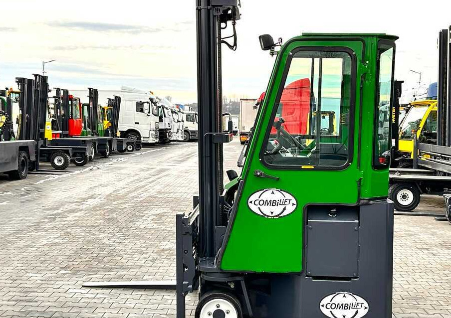 Combilift Combilift C3000CB - DUPLEX 4000mm - Year 2015 - / CABIN - HEATING / ONLY 6546 MTH / EXCELLENT CONDITION / LIKE NEW! - Vierwegstapler: das Bild 3 Combilift Combilift C3000CB - DUPLEX 4000mm - Year 2015 - / CABIN - HEATING / ONLY 6546 MTH / EXCELLENT CONDITION / LIKE NEW! - Vierwegstapler: das Bild 3