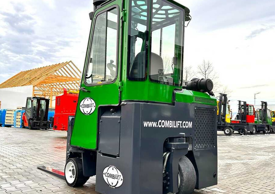 Combilift Combilift C3000CB - DUPLEX 4000mm - Year 2015 - / CABIN - HEATING / ONLY 6546 MTH / EXCELLENT CONDITION / LIKE NEW! - Vierwegstapler: das Bild 5 Combilift Combilift C3000CB - DUPLEX 4000mm - Year 2015 - / CABIN - HEATING / ONLY 6546 MTH / EXCELLENT CONDITION / LIKE NEW! - Vierwegstapler: das Bild 5