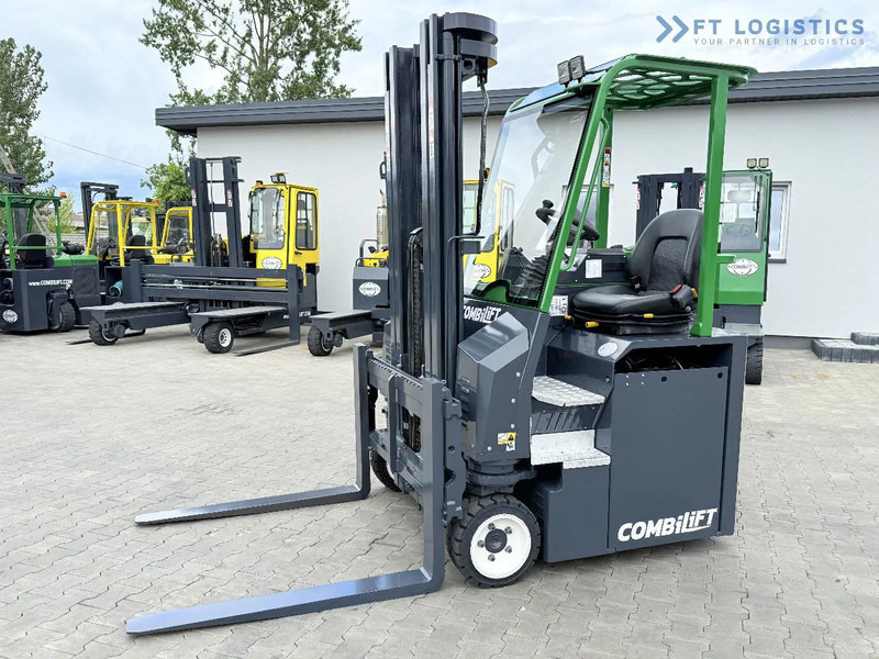 Combilift Combilift CBE2500 / TRIPLEX / 5500MM / FREE LIFT / ELECTRIC DRIVE / ONLY 2300 MTH / FORK POSITIONER / SIDE SHIFT / NEW TYRES / L - Vierwegstapler: das Bild 2 Combilift Combilift CBE2500 / TRIPLEX / 5500MM / FREE LIFT / ELECTRIC DRIVE / ONLY 2300 MTH / FORK POSITIONER / SIDE SHIFT / NEW TYRES / L - Vierwegstapler: das Bild 2