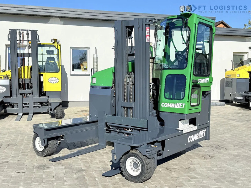 Combilift Combilift FOUR-WAY MULTIDIRECTIONAL FORKLIFT C4500 / DIESEL / TRIPLEX 4900MM / ONLY 4854 HOURS / FORK POSITIONER / FULL CABIN – - Vierwegstapler: das Bild 4 Combilift Combilift FOUR-WAY MULTIDIRECTIONAL FORKLIFT C4500 / DIESEL / TRIPLEX 4900MM / ONLY 4854 HOURS / FORK POSITIONER / FULL CABIN – - Vierwegstapler: das Bild 4