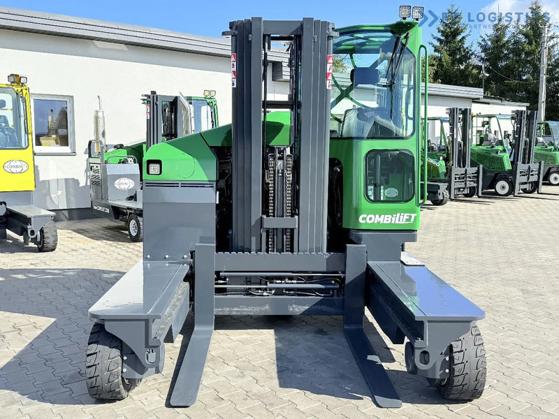 Combilift FOUR-WAY / MULTI-DIRECTIONAL FORKLIFT C4500 / DIESEL / TRIPLEX 4900MM / ONLY 4160 WORKING HOURS / FORK POSITIONER / FULL CABIN W - Vierwegstapler: das Bild 4 Combilift FOUR-WAY / MULTI-DIRECTIONAL FORKLIFT C4500 / DIESEL / TRIPLEX 4900MM / ONLY 4160 WORKING HOURS / FORK POSITIONER / FULL CABIN W - Vierwegstapler: das Bild 4
