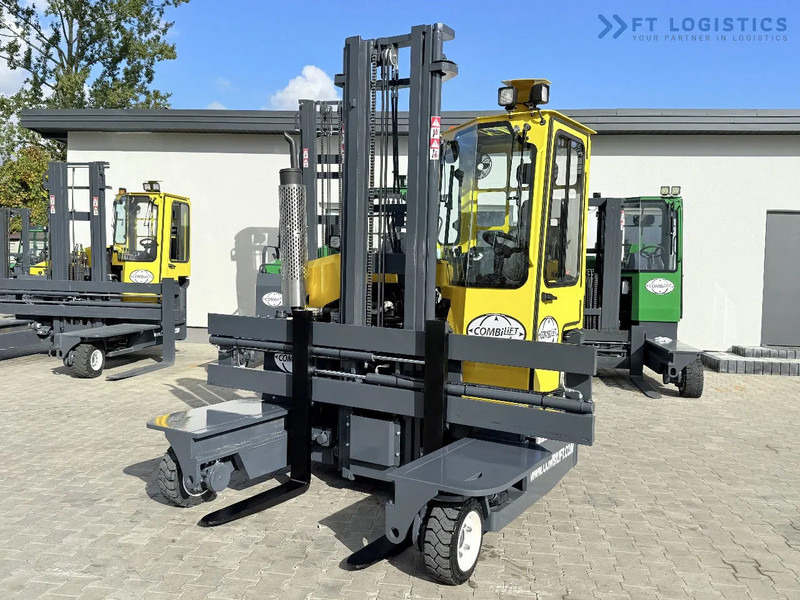 Combilift FOUR-WAY / MULTI-DIRECTIONAL FORKLIFT / ONLY 491 HOURS / C2500 / GAS / DUPLEX 4600MM / SHORT – ONLY 1900MM / WIDTH 2700MM WITH F - Vierwegstapler: das Bild 1 Combilift FOUR-WAY / MULTI-DIRECTIONAL FORKLIFT / ONLY 491 HOURS / C2500 / GAS / DUPLEX 4600MM / SHORT – ONLY 1900MM / WIDTH 2700MM WITH F - Vierwegstapler: das Bild 1