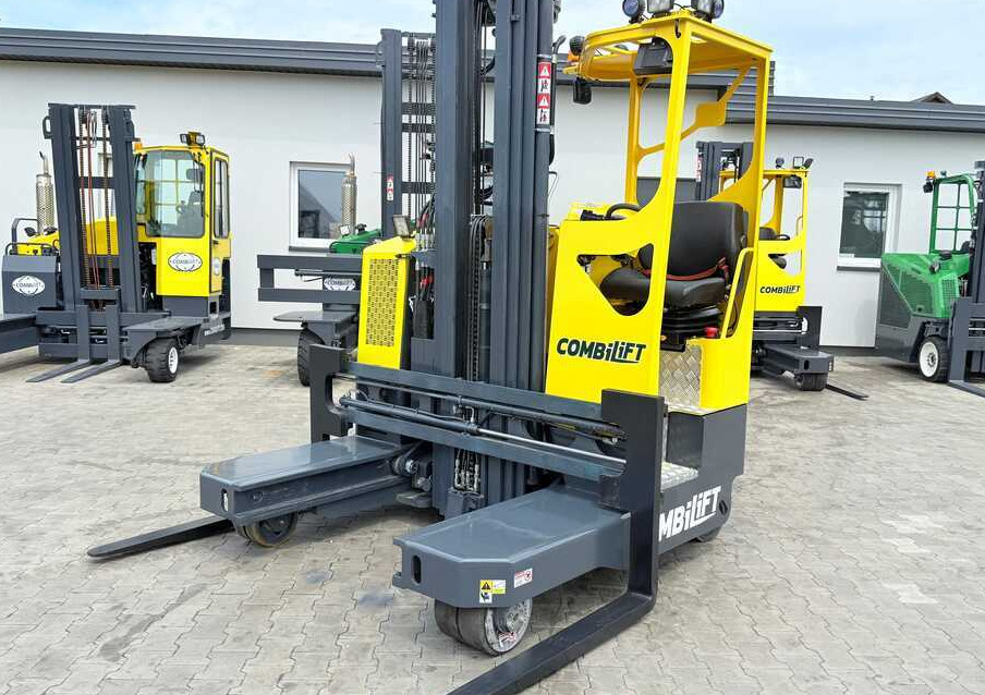 Combilift MR / ELECTRIC / TRIPLEX – 6000MM / FULL FREE LIFT / WIDE POSITIONER / FORK SIDESHIFT / ONLY 1400 HOURS / LIKE NEW - Vierwegstapler: das Bild 1 Combilift MR / ELECTRIC / TRIPLEX – 6000MM / FULL FREE LIFT / WIDE POSITIONER / FORK SIDESHIFT / ONLY 1400 HOURS / LIKE NEW - Vierwegstapler: das Bild 1