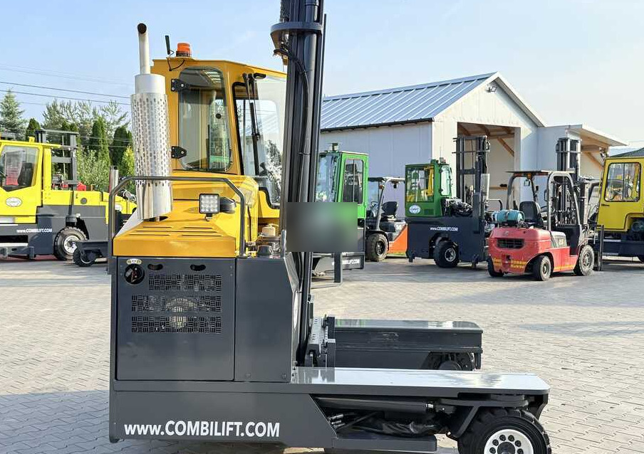Combilift Multidirectional / 4-Way Forklift C4000 / LPG / Duplex 4500 mm / Only 6,604 Operating Hours / Side Shift / Full Cabin / Excellent Condition. Wide range of multidirectional and sideloader for - Vierwegstapler: das Bild 5 Combilift Multidirectional / 4-Way Forklift C4000 / LPG / Duplex 4500 mm / Only 6,604 Operating Hours / Side Shift / Full Cabin / Excellent Condition. Wide range of multidirectional and sideloader for - Vierwegstapler: das Bild 5