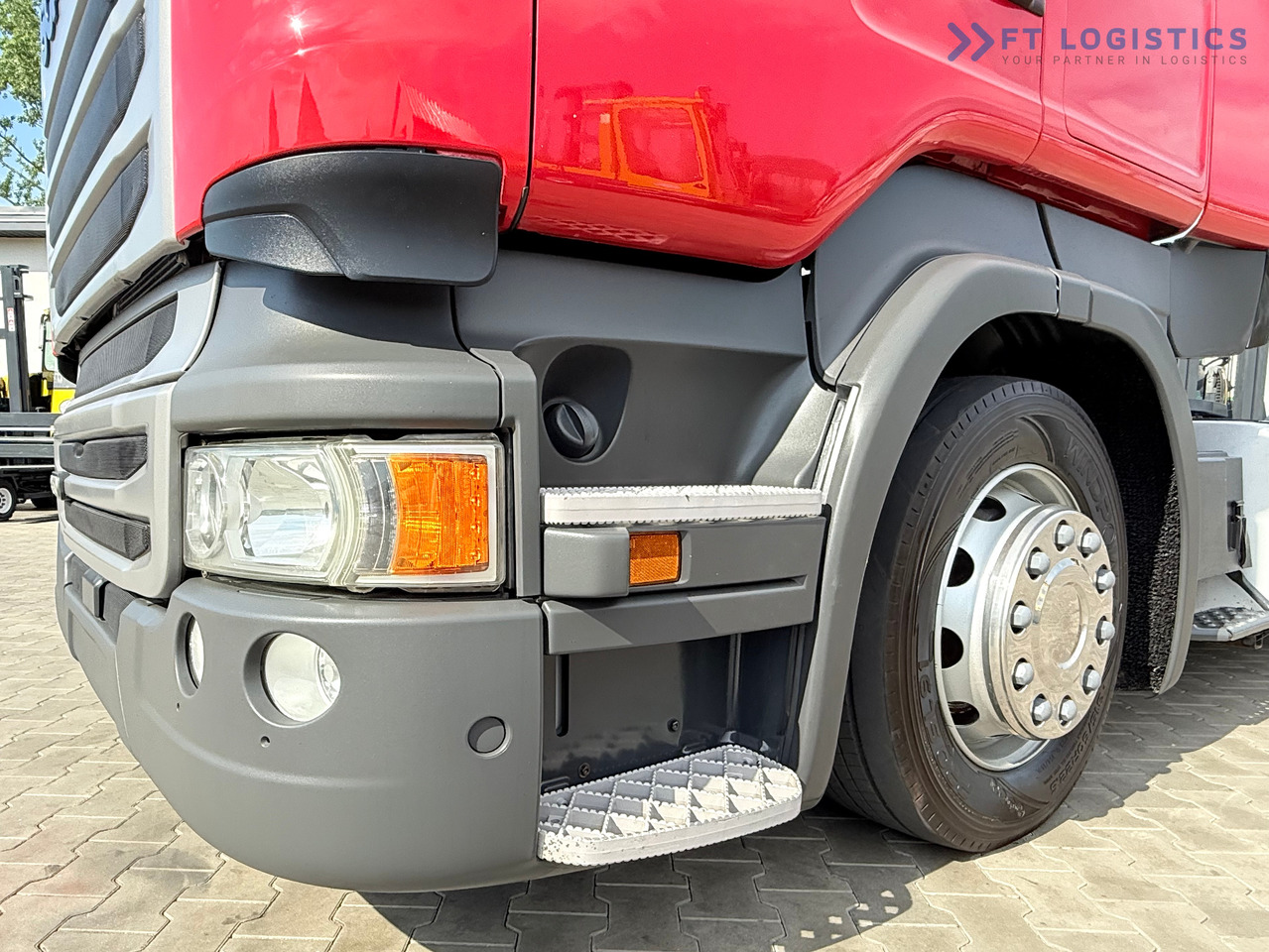 SCANIA R450 / LOW-DECK / RETARDER / 1200L FUEL TANKS / TWO BEDS / 80% TYRES / FRIDGE / PARKING AIR CONDITIONING / WEBASTO / EXCELLENT CONDITION - Sattelzugmaschine: das Bild 5 SCANIA R450 / LOW-DECK / RETARDER / 1200L FUEL TANKS / TWO BEDS / 80% TYRES / FRIDGE / PARKING AIR CONDITIONING / WEBASTO / EXCELLENT CONDITION - Sattelzugmaschine: das Bild 5