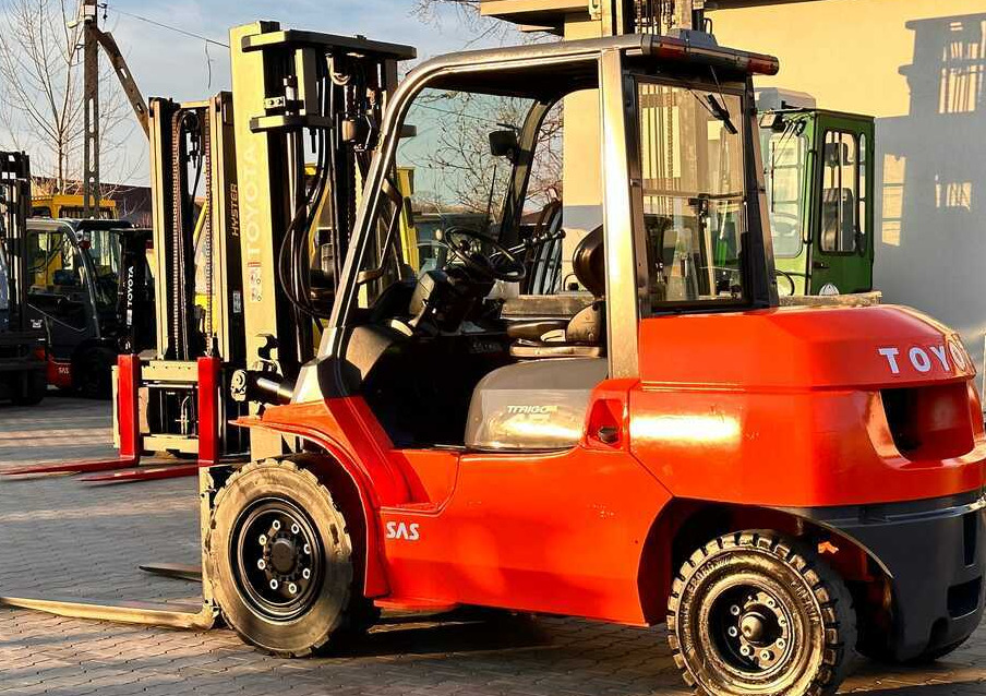 Toyota 42-4FD40 / DIESEL / 4500KG / DUPLEX / FORKS 1400MM / WELL-MAINTAINED - Dieselstapler: das Bild 5 Toyota 42-4FD40 / DIESEL / 4500KG / DUPLEX / FORKS 1400MM / WELL-MAINTAINED - Dieselstapler: das Bild 5