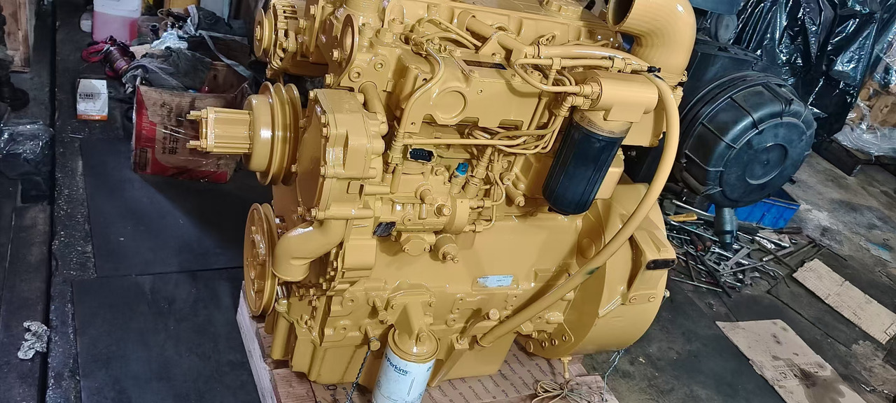 CATERPILLAR 3054C - Motor für Kettenbagger: das Bild 1 CATERPILLAR 3054C - Motor für Kettenbagger: das Bild 1