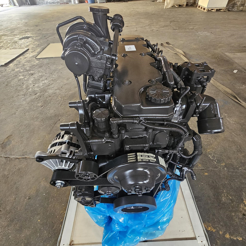 CUMMINS QSB6.7 - Motor für Bagger: das Bild 2 CUMMINS QSB6.7 - Motor für Bagger: das Bild 2