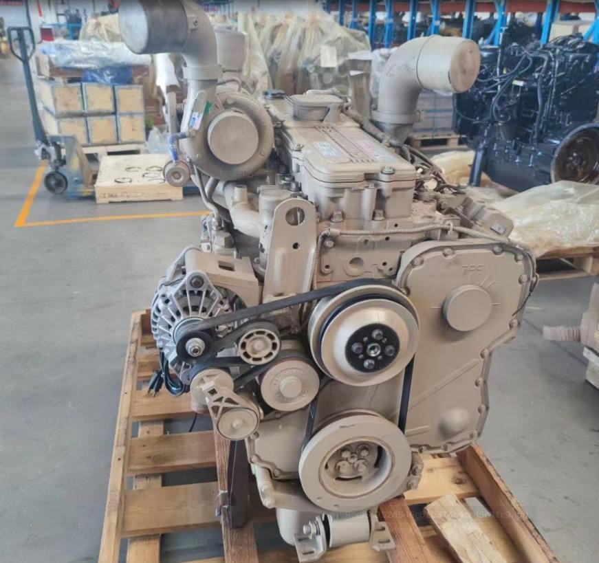 CUMMINS QSC8.3 - Motor für Bagger: das Bild 3 CUMMINS QSC8.3 - Motor für Bagger: das Bild 3